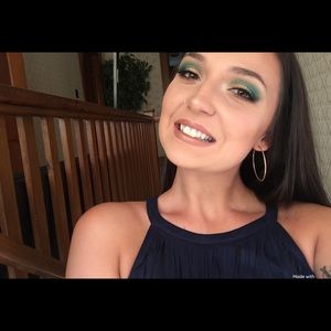 Meet your Posher, Darien